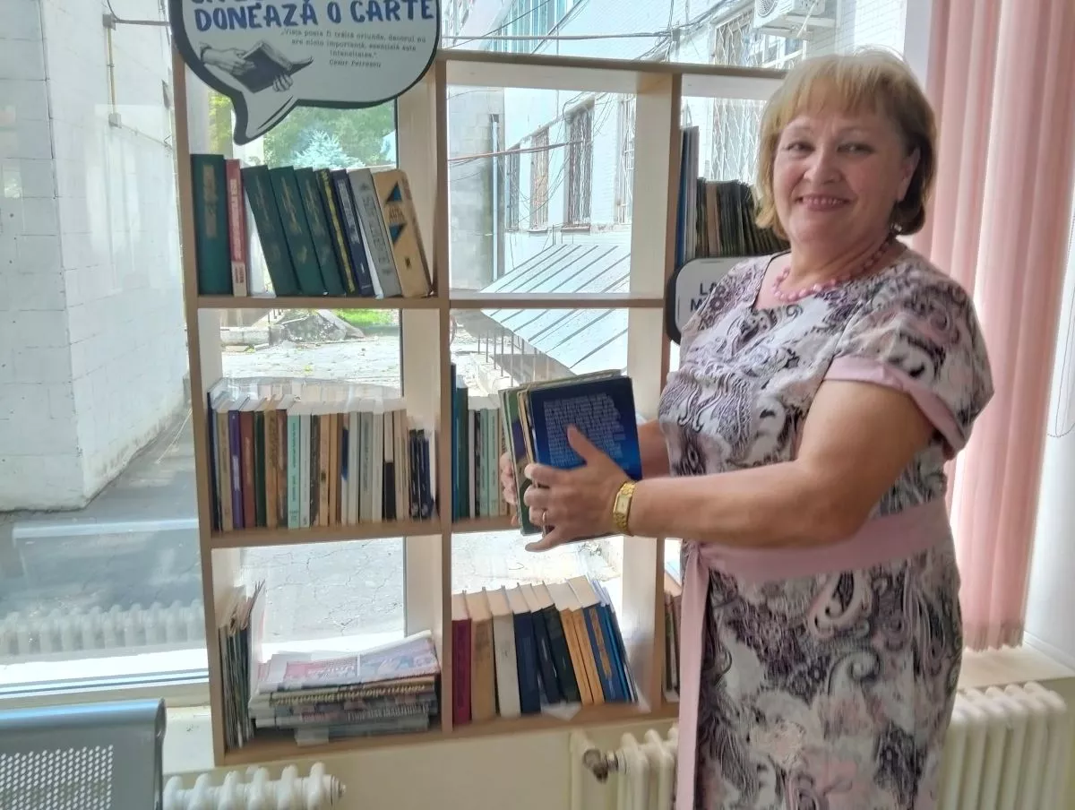 Donație de cărți pentru biblioteca Institutului Oncologic din Chișinău din partea UPRM
